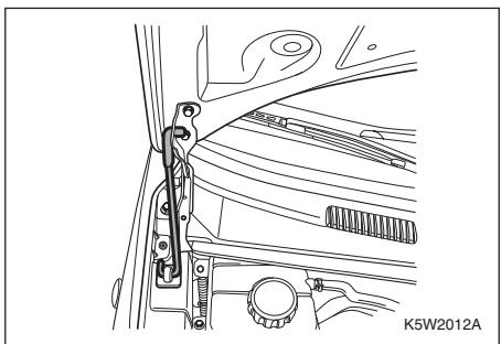 CHEVROLET MATIZ - Pour fermer le capot : - 2