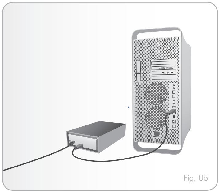 LACIE STARCK DESKTOP HARD DRIVE - Connectez le câble USB. - 1