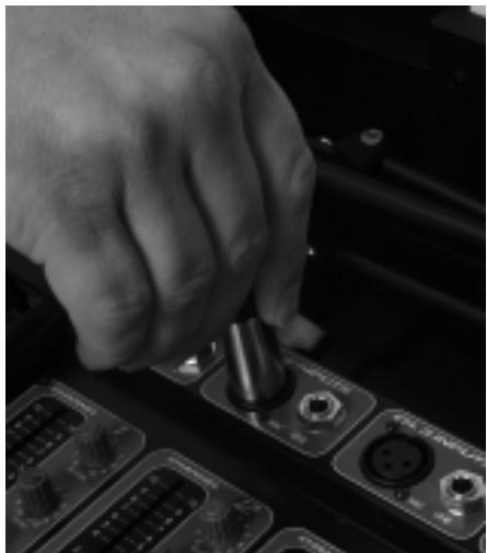 PEAVEY ESCORT 2000 - Installer les enceintes - 5