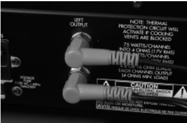 PEAVEY ESCORT 2000 - Setting Up Speakers - 3