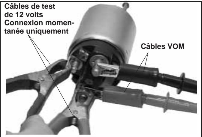 Câbles de test de 12 volts Connexion momen- tanée uniquement Câbles VOM