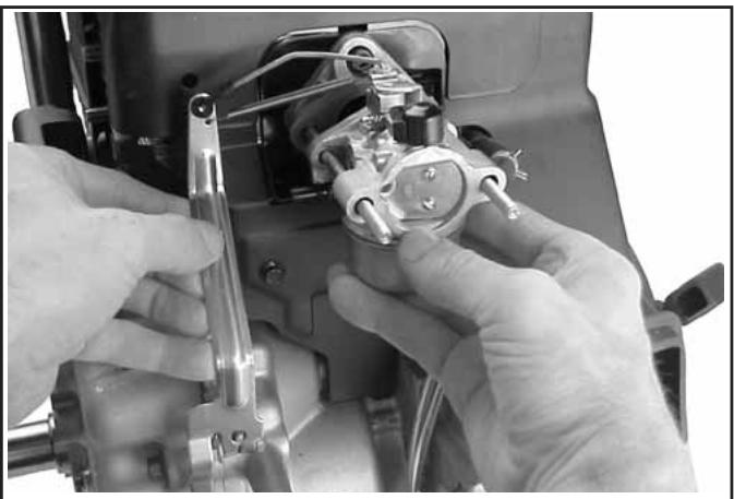 KOHLER CH11 - Installer le carburateur et les composants externes du régulateur. - 1