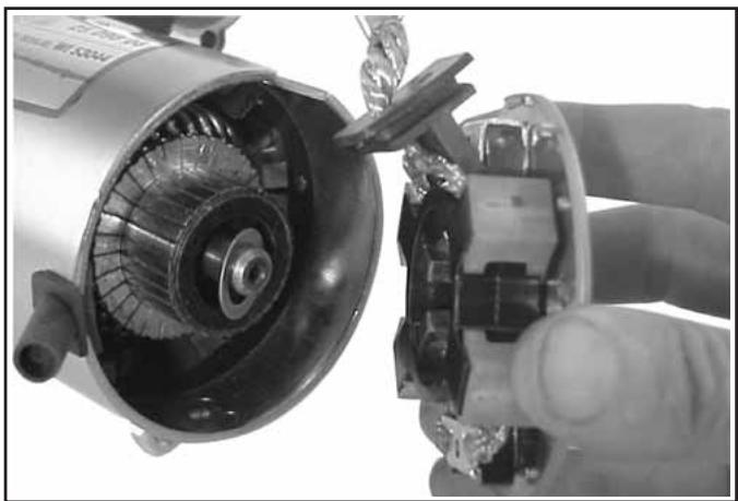 KOHLER CH11 - Démontage du démarreur - 5