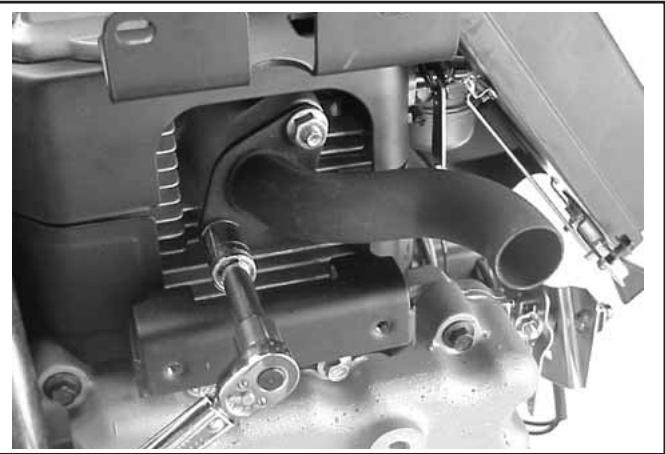KOHLER CH11 - Installation du silencieux - 1
