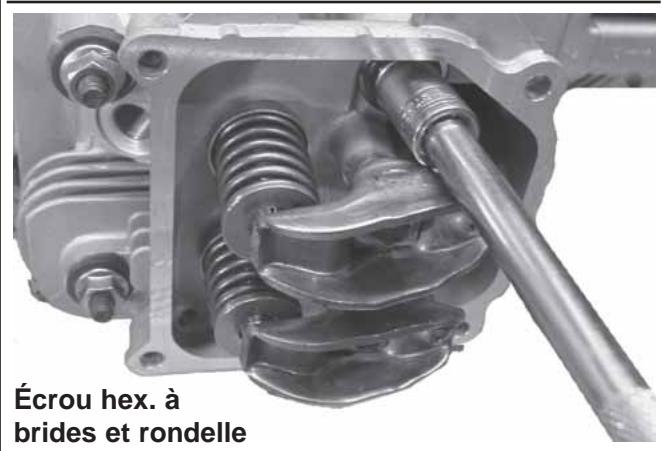 KOHLER CV23 - Dépose des culasses et des poussoirs hydrauliques - 2