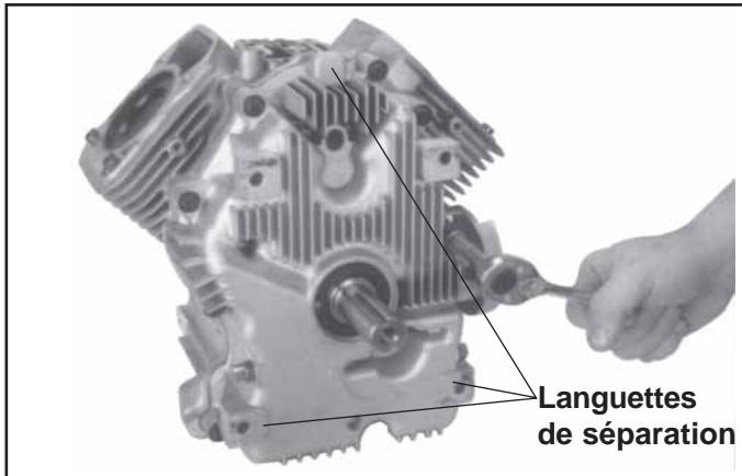 KOHLER CV23 - Dépose du carter inférieur - 1