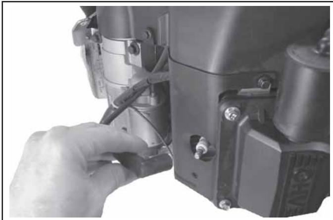 KOHLER CV23 - Débranchement des cables des bougies - 1