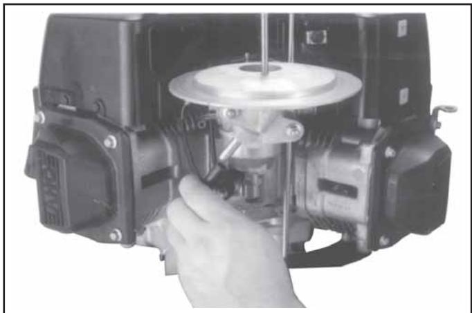 KOHLER CV493 - Installation de la pompe à carburant - 4