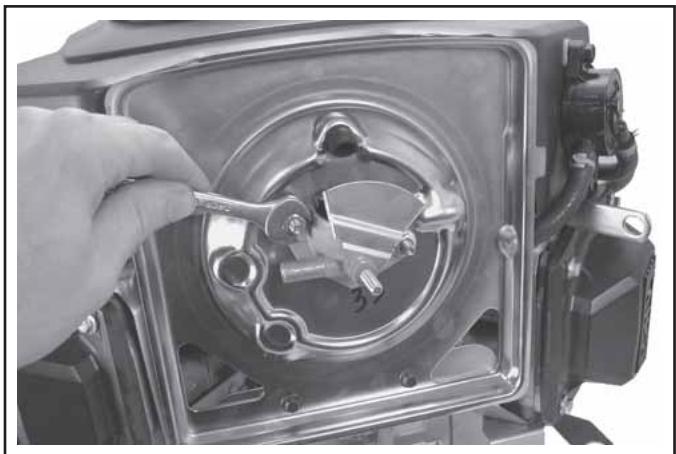 KOHLER CV493 - Dépose du filtré à air - 3