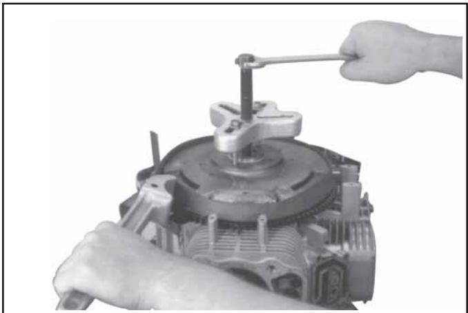 KOHLER CV493 - Dépose du volant - 2