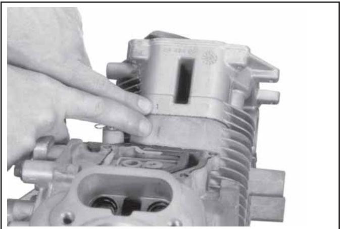 KOHLER CV493 - Installation des poussoirs hydrauliques - 3