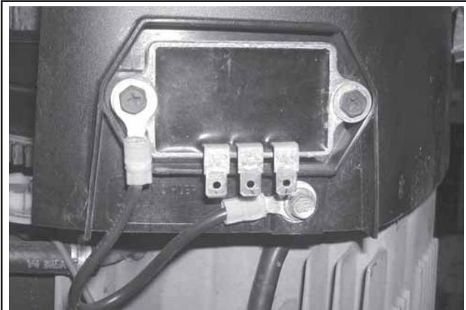 KOHLER CV735-CV26 - Reconnexion du redresseur-régulateur - 1