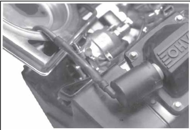 KOHLER CV735-CV26 - Dépose du filtre à air - 1