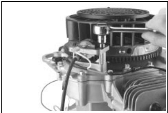 KOHLER SV470 - Dépose du module d'allumage - 2