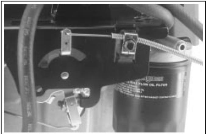 KOHLER SV470 - Réglage du câble de l'accélérateur - 1