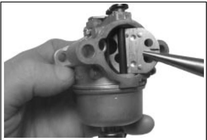 KOHLER SV470 - Dépose de la tige du starter - 2