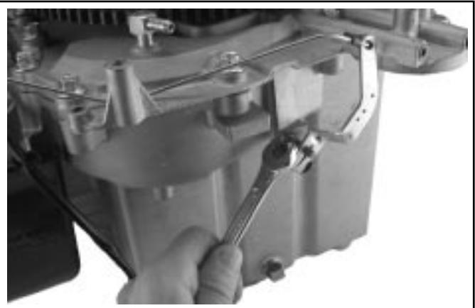 KOHLER SV470 - AVERTISSEMENT ! Carburant explosif ! - 8