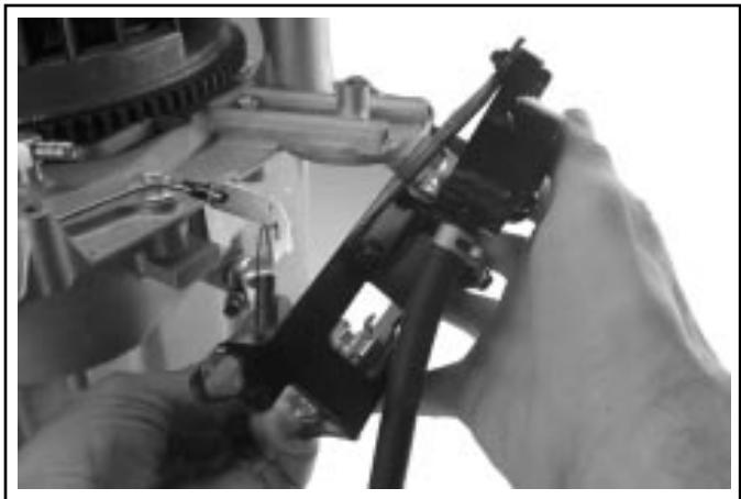 KOHLER SV470 - AVERTISSEMENT ! Carburant explosif ! - 7