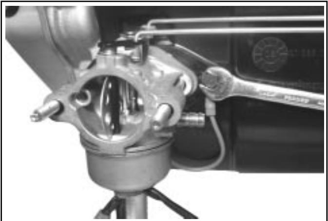KOHLER SV470 - AVERTISSEMENT ! Carburant explosif ! - 3