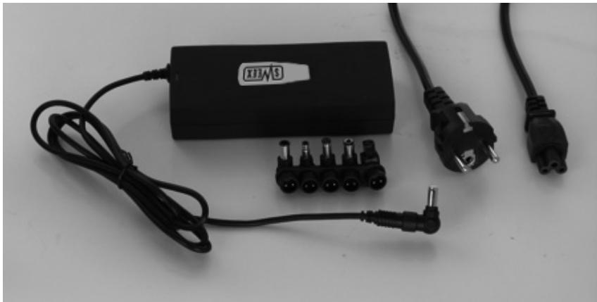 SWEEX PA300 - AVERTISSEMENT !N'UTILISEZ PAS L'ADAPTATEUR AVANT D'AVOIR CORRECTEMENT REGLE LA TENSION DE SORTIE. CELA POURRAIT SINON ENDOMMAGER VOTRE ORDINATEUR PORTABLE. - 1