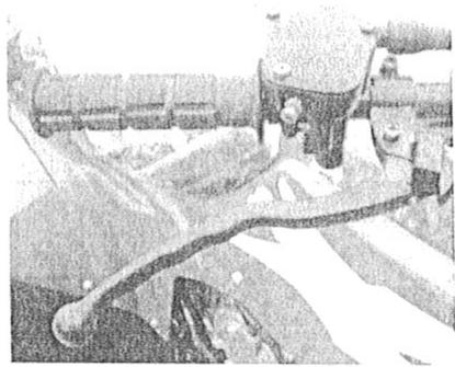 ADLY 300 S - POUR DEBLOQUER LE FREIN DE STATIONNEMENT - 1