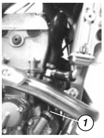 GAS GAS EC FSE 400 - Dépose du moteur - 13