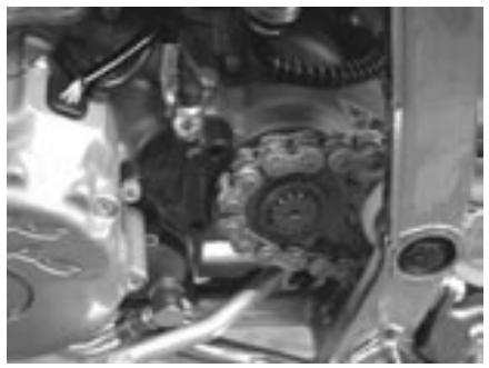 GAS GAS EC FSE 400 - Dépose du moteur - 20