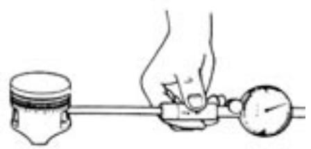 GAS GAS EC FSE 400 - Ouverture du bout du segment de piston libre et ouverture du bout du segment de piston - 5