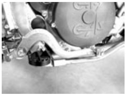 GAS GAS EC FSE 400 - Dépose du moteur - 23