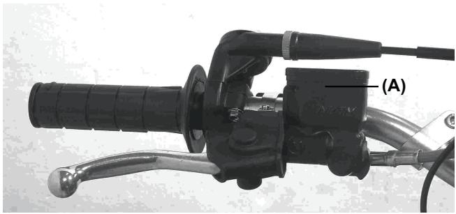 GAS GAS EC450 - Contrôle du niveau de liquide de frein - 1