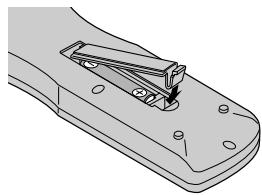 NEC 50XM6 - Comment utiliser la télécommande   Mise en place et remplacement des piles - 3