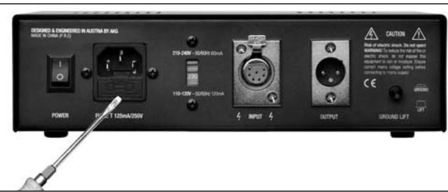 AKG PERCEPTION 820 TUBE - Replacing Fuses - 2