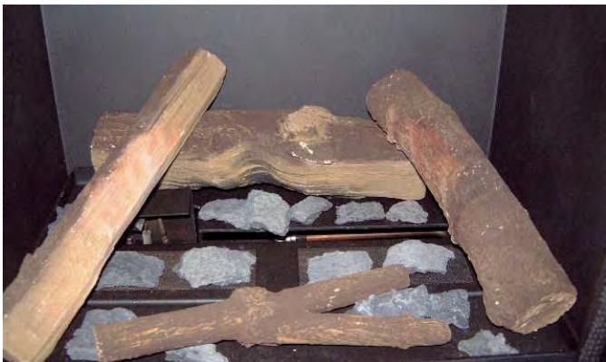 WANDERS NORMA FREE - Mise en place du jeu des bûches en céramique (avec gaz naturel exclusivement) - 2