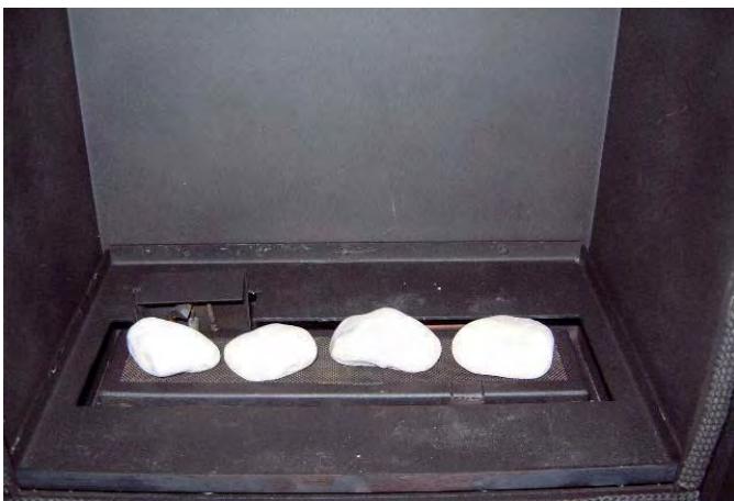 WANDERS NORMA WALL - Placing the ceramic pebbles (natural gas and propane) - 1