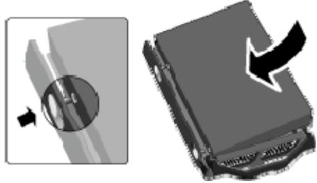 COMPAQ MEDIASMART EX490 - Insérer le nouveau lecteur système - 1