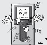 IRIVER H10 - N'exercez pas de force excessive sur les boutons et n'essayez pas de démonter l'appareil. - 1