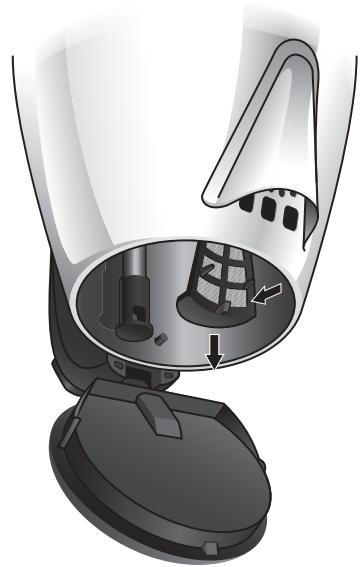 SUNBEAM STAINLESS STEEL ELECTRIC KETTLE - Retrait, nettoyage et remise en place du filtré - 4