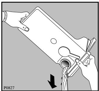 CASTOR CCD230RE - Introduisez à fond le bac. - 2