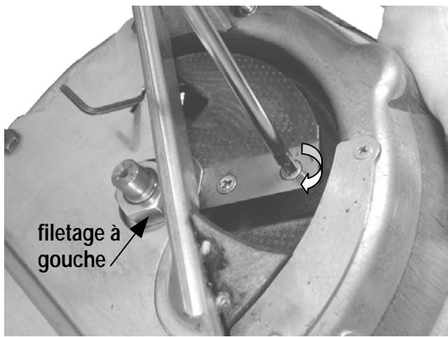 ATIKA BIOTEC 1600 - Remplacement des couteaux - 3