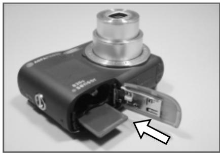AGFAPHOTO SENSOR 830S_F - Insertion et retrait d'une carte mémoire - 1