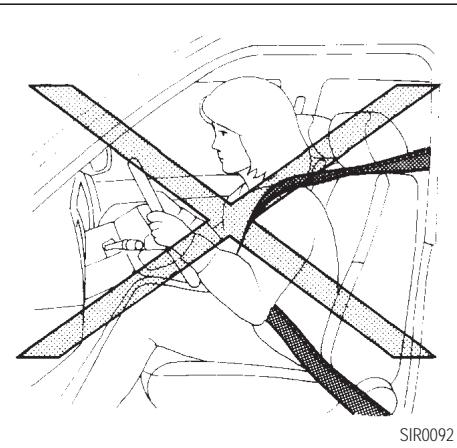 INFINITI I35 - SIÉGES, DISPOSITIFS DE RETENUE ET SYSTEMES DE COUSSIN GONFLABLE D'APPOINT - 2