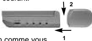 CURTIS DVD8005 - Installation et sortie des piles - 1