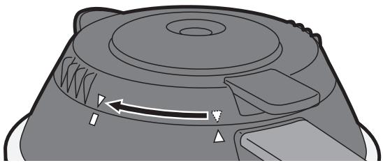 PANASONIC NC-DF1WXE - Anbringen des Kannendeckels - 1