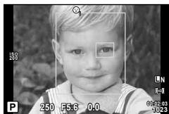 OLYMPUS OM-D E-M5 - Prise de vue en utilisant la priorité de visage - 3