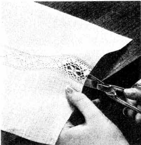 PFAFF 1222E - Inserting lace - 4
