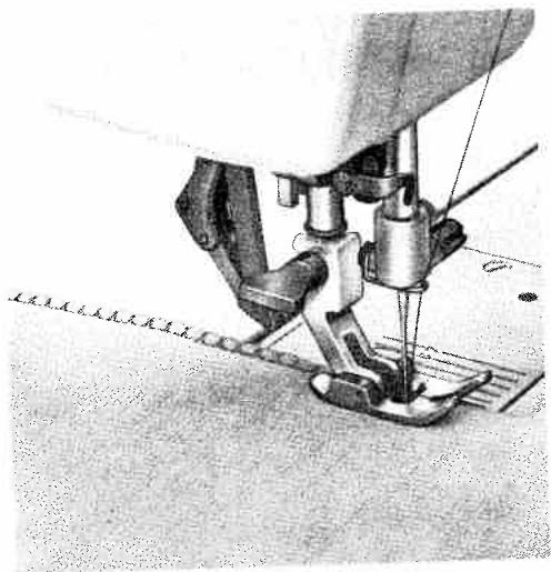 PFAFF 1222E - Reinforcing edges of elastic woven fabrics - 3