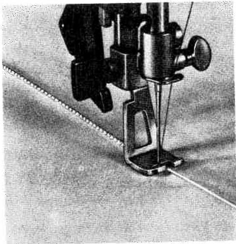 PFAFF 1222E - hiring with filler thread - 2