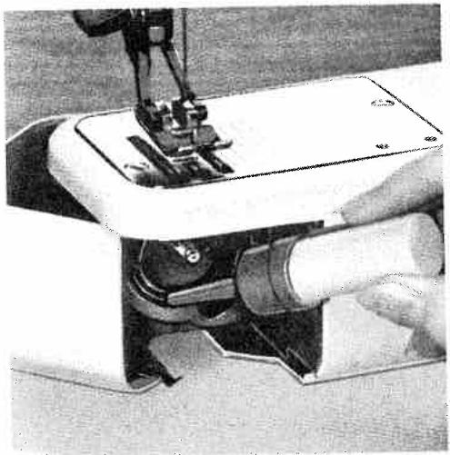 PFAFF 1222E - Your Pfaff needs very little attention - 2