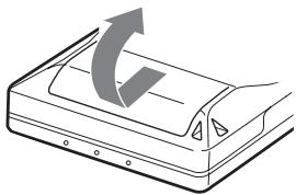 SONY MZ-E310 - Plaats een droge alkalinebatterij. - 1
