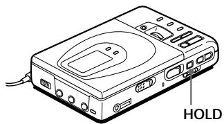 SONY MZ-R35 - Bloquear os comandos (HOLD) - 1